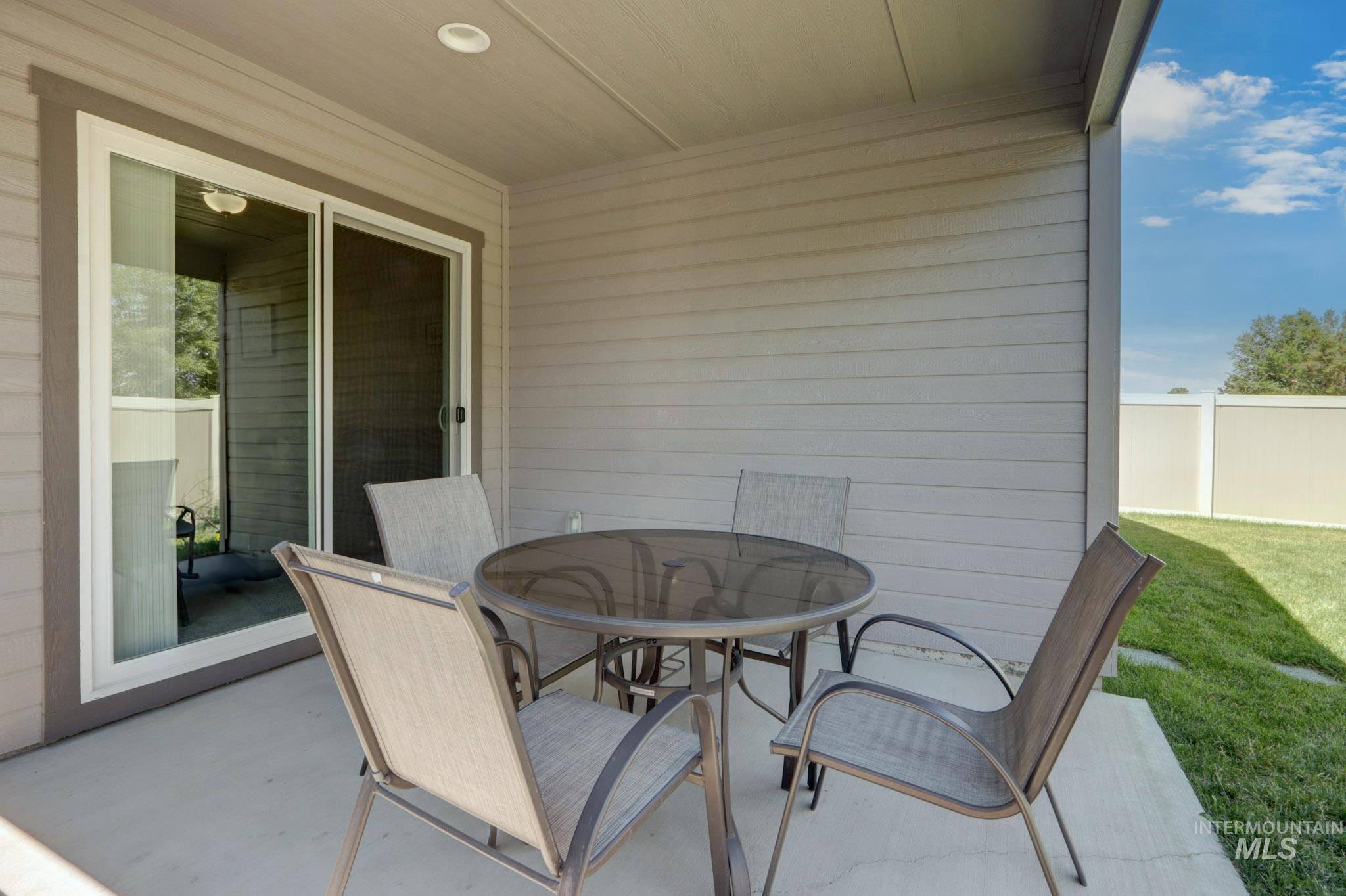 204 Crimson Cir E Property Photo 31