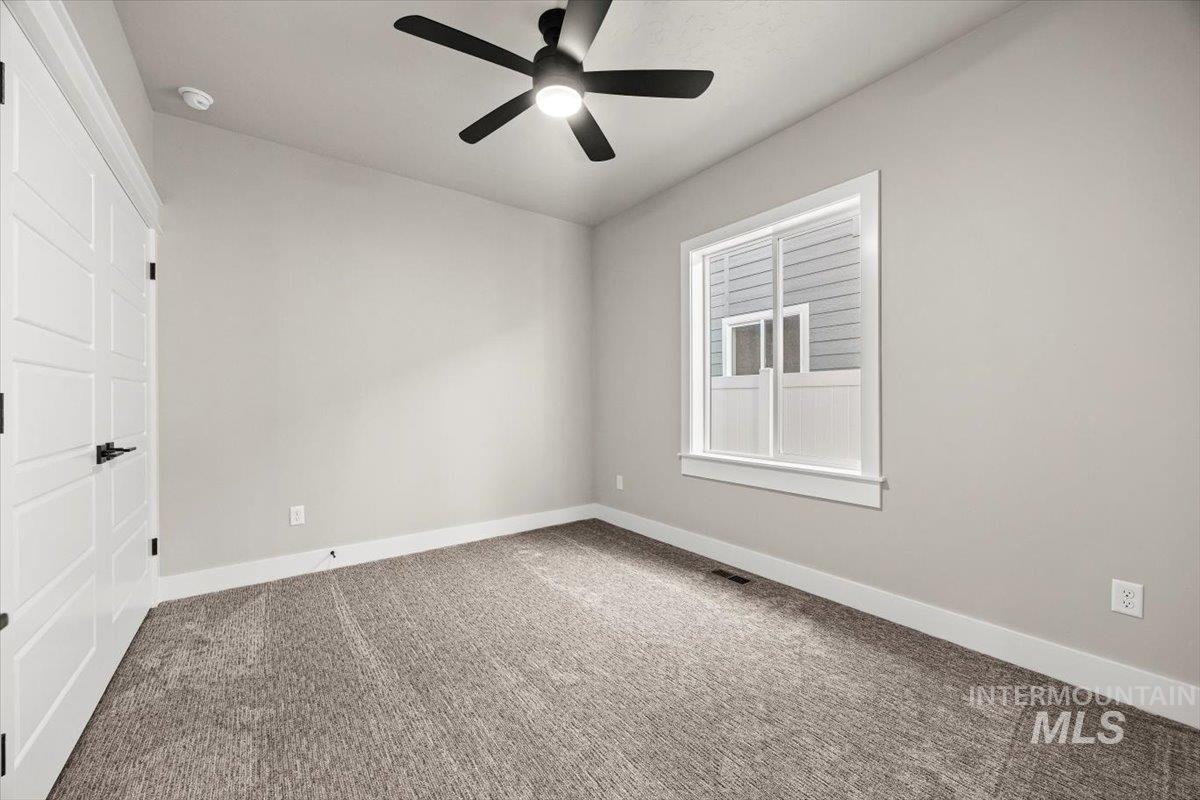 1676 Sandbar Rd Property Photo 8