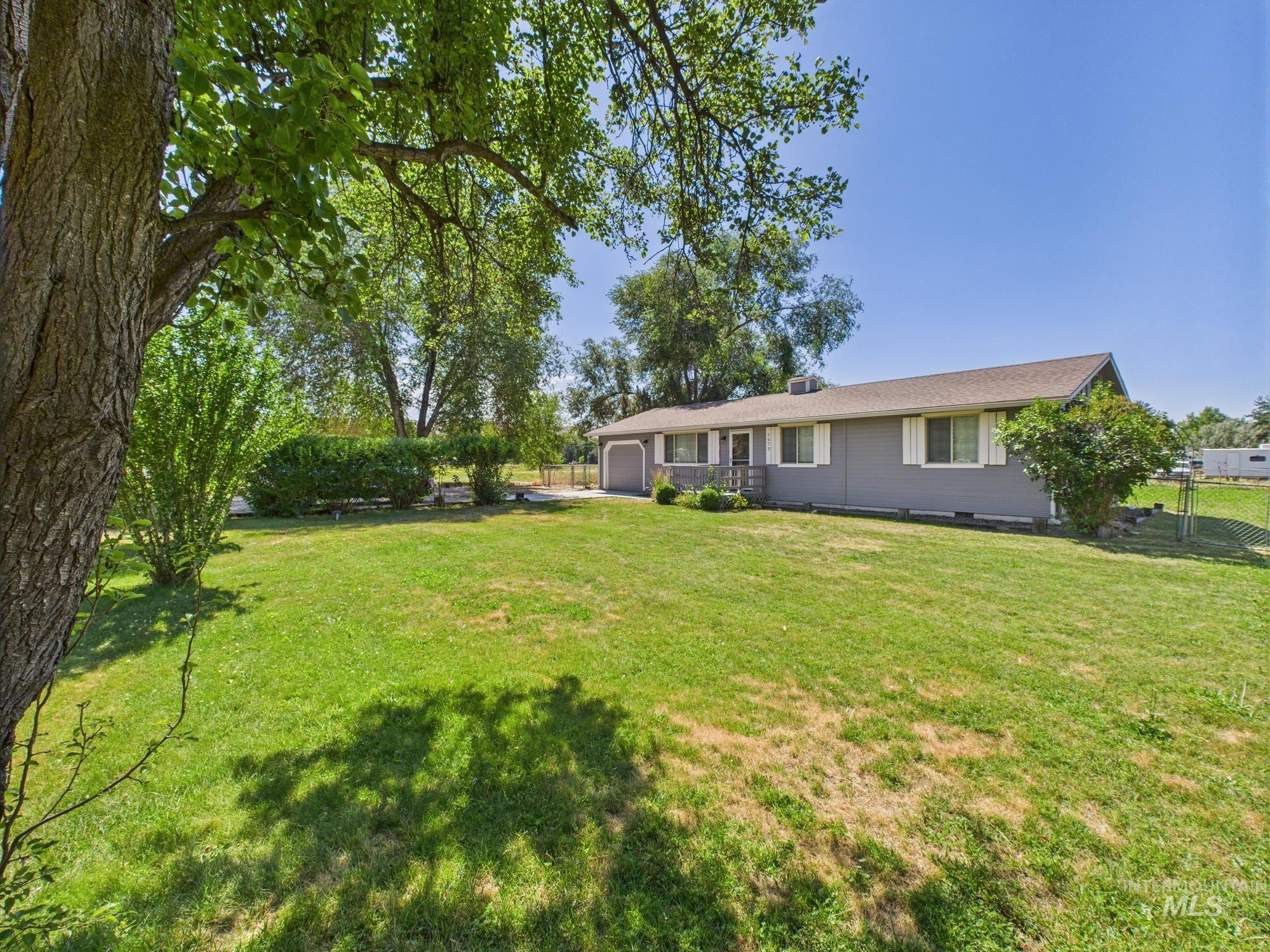 1673 Thomas Property Photo 2