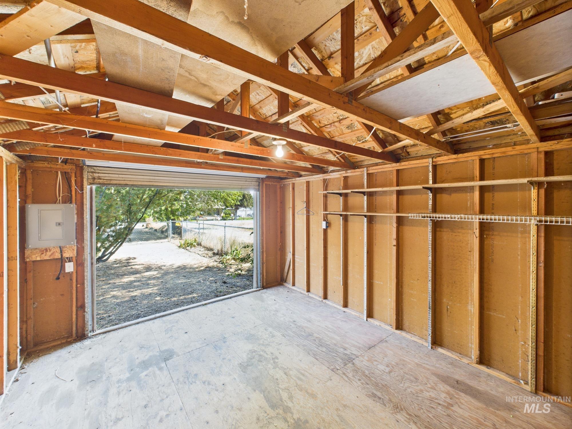 1673 Thomas Property Photo 11