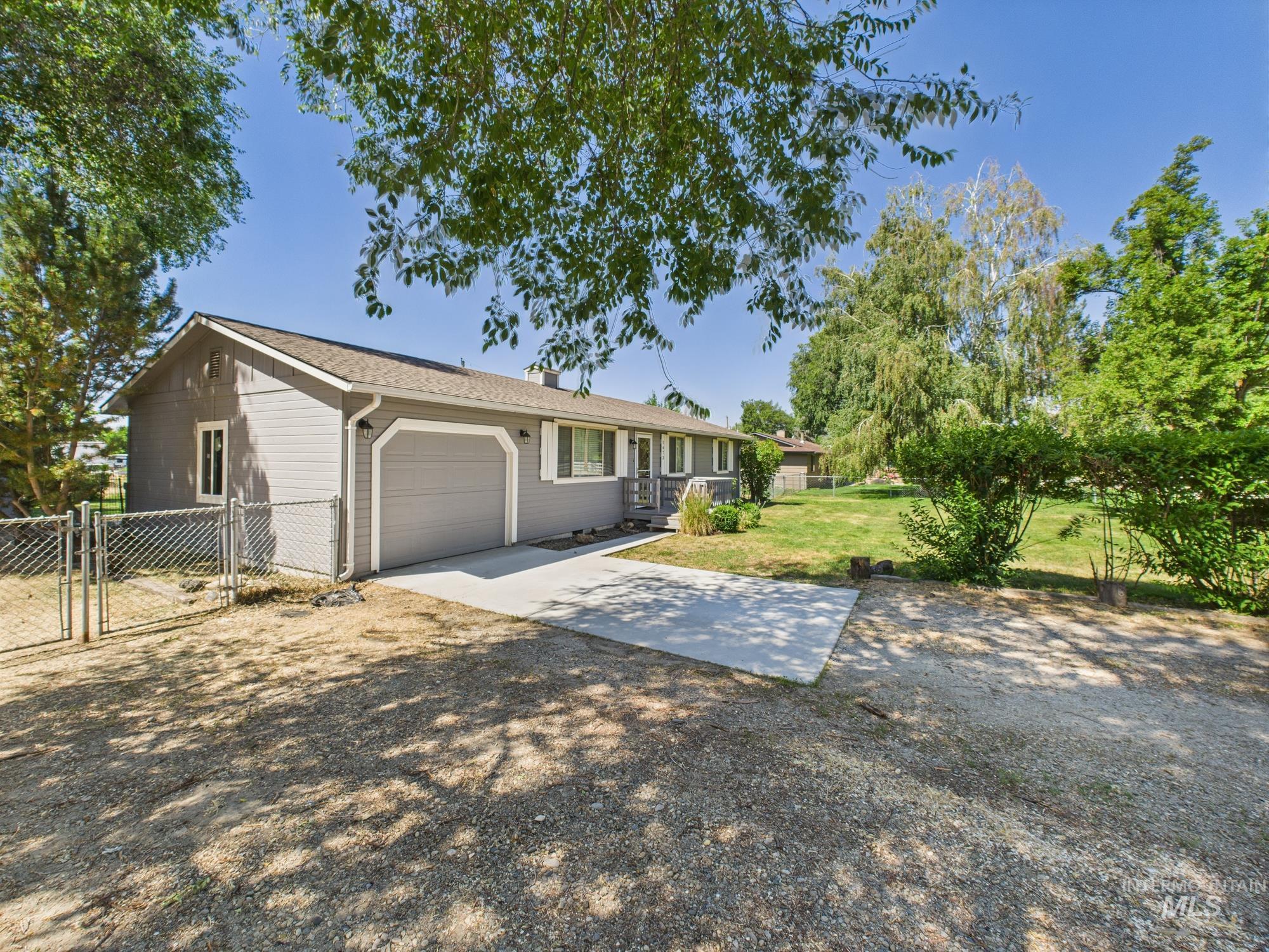 1673 Thomas Property Photo 18