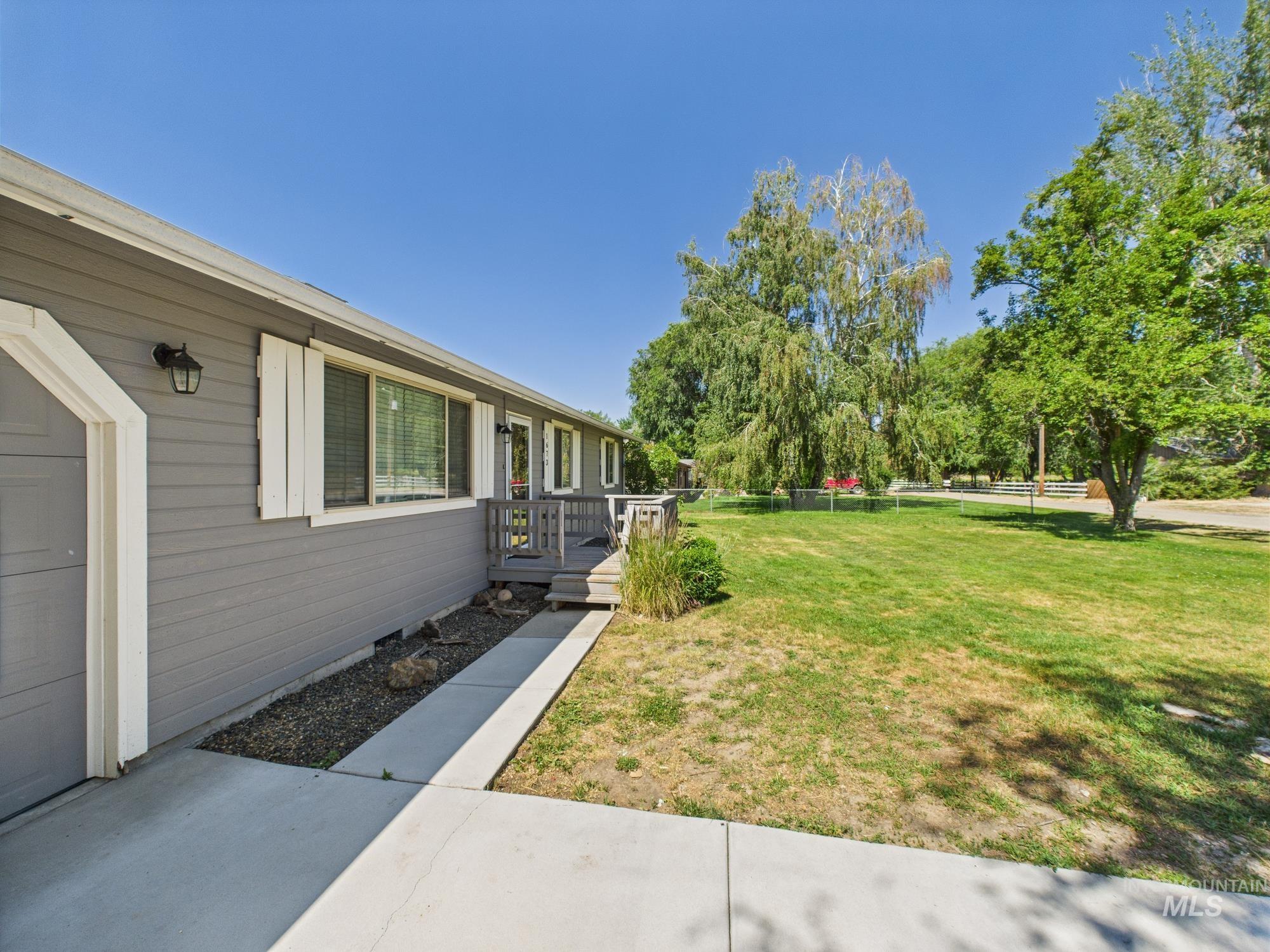 1673 Thomas Property Photo 19