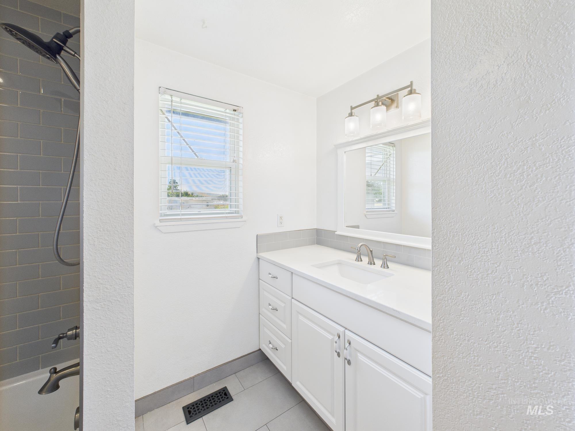 1673 Thomas Property Photo 29