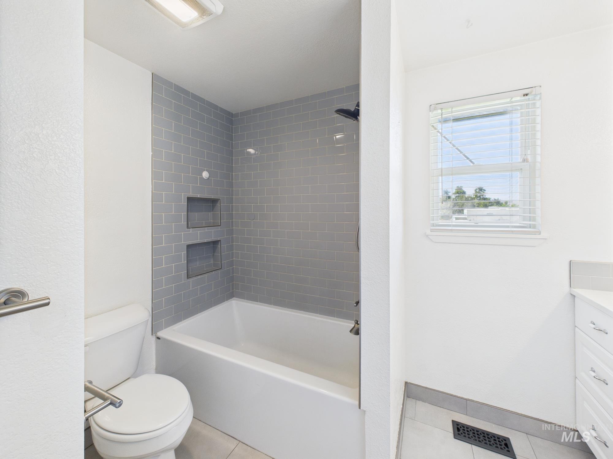 1673 Thomas Property Photo 30