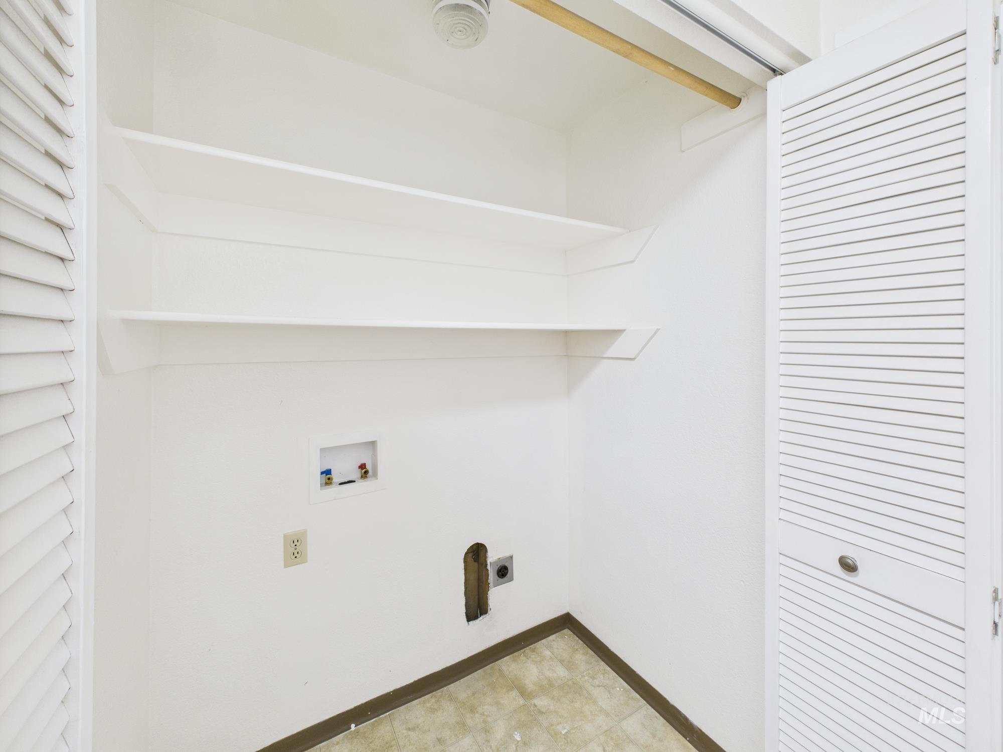 1673 Thomas Property Photo 32