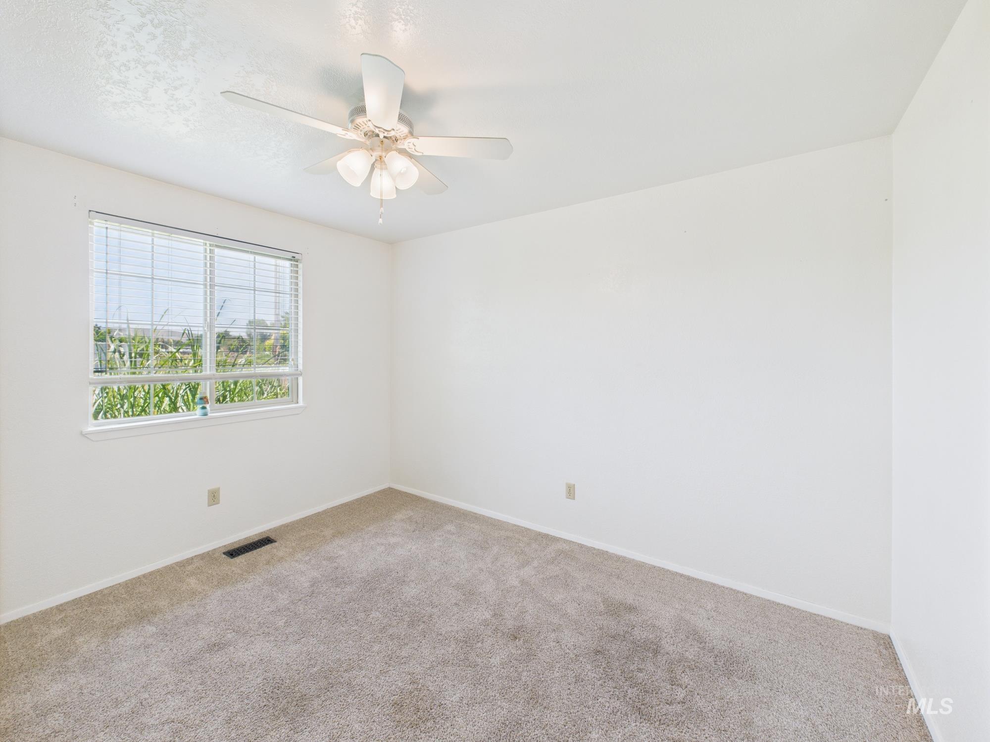 1673 Thomas Property Photo 34