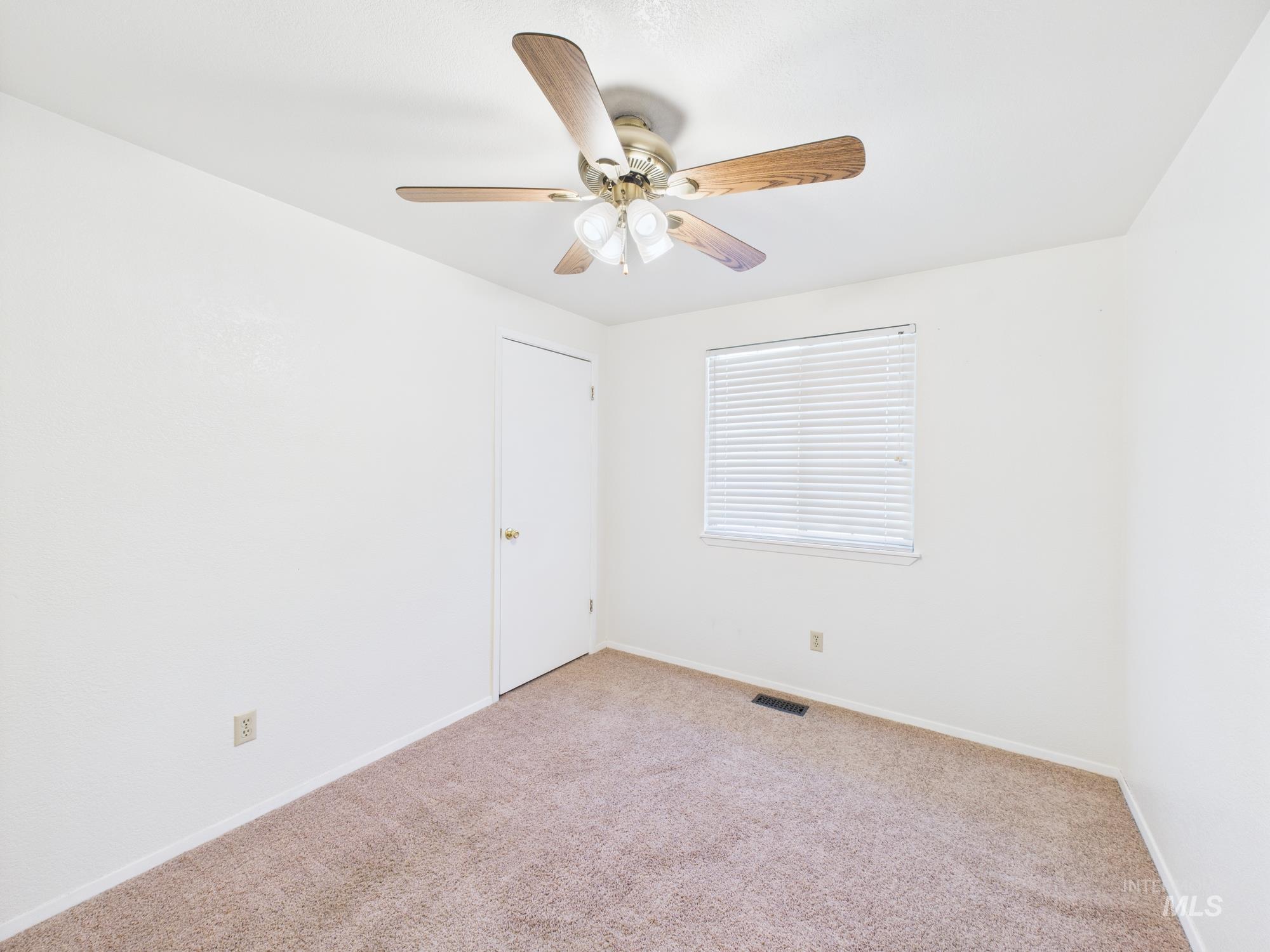 1673 Thomas Property Photo 44