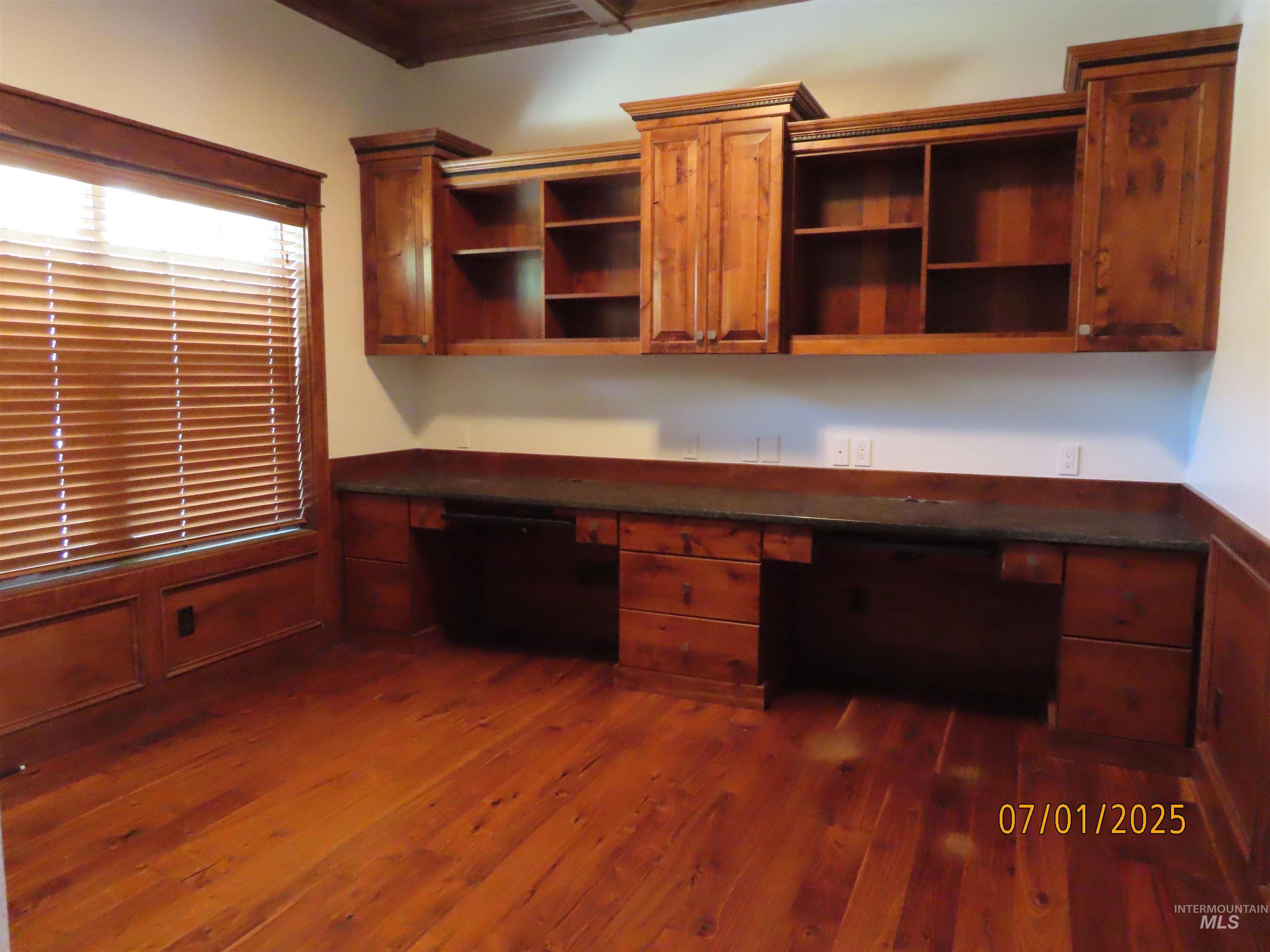 1674 S Water Leaf Ave Property Photo 3