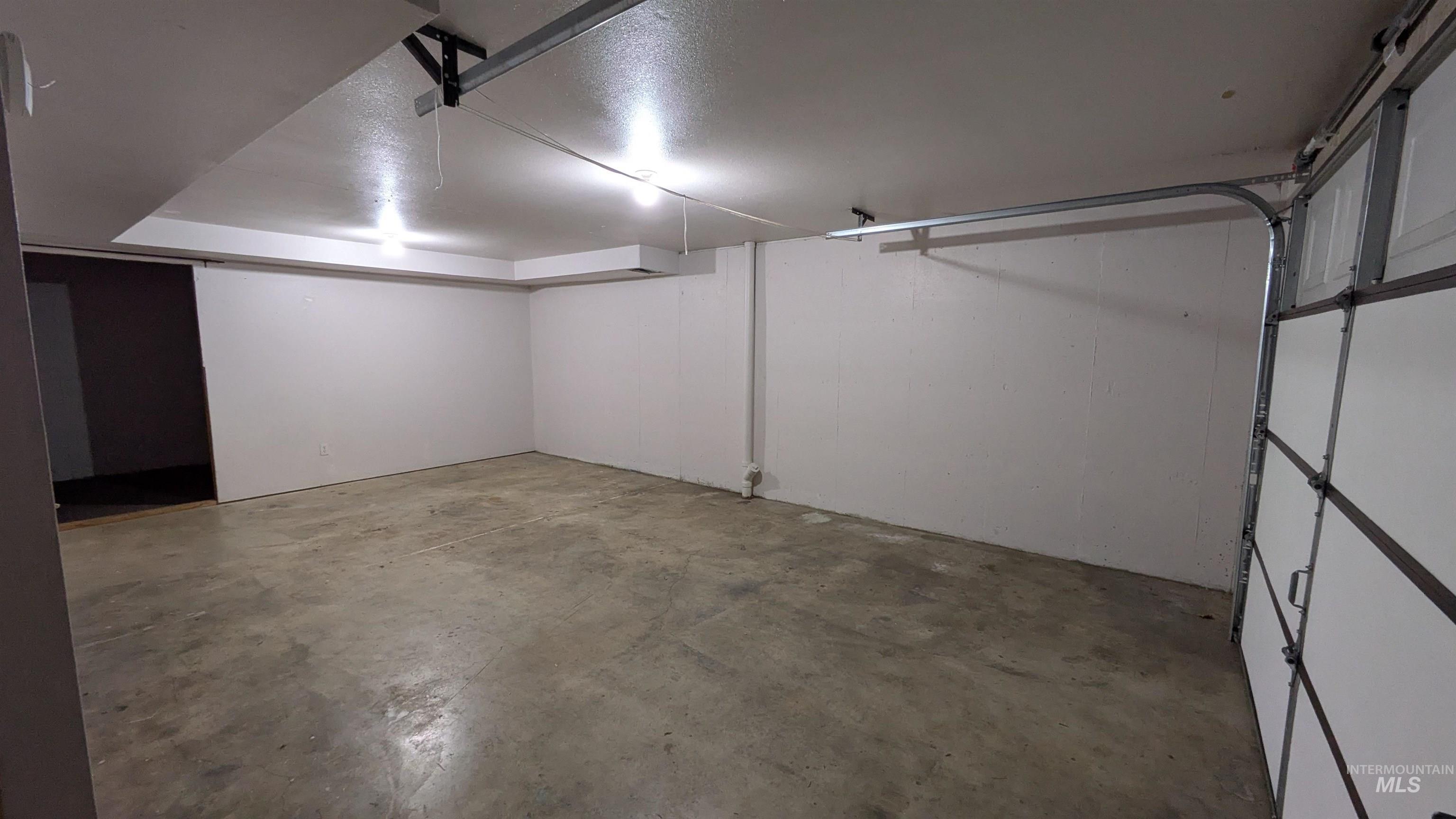 463 Boyde Ave Property Photo 2