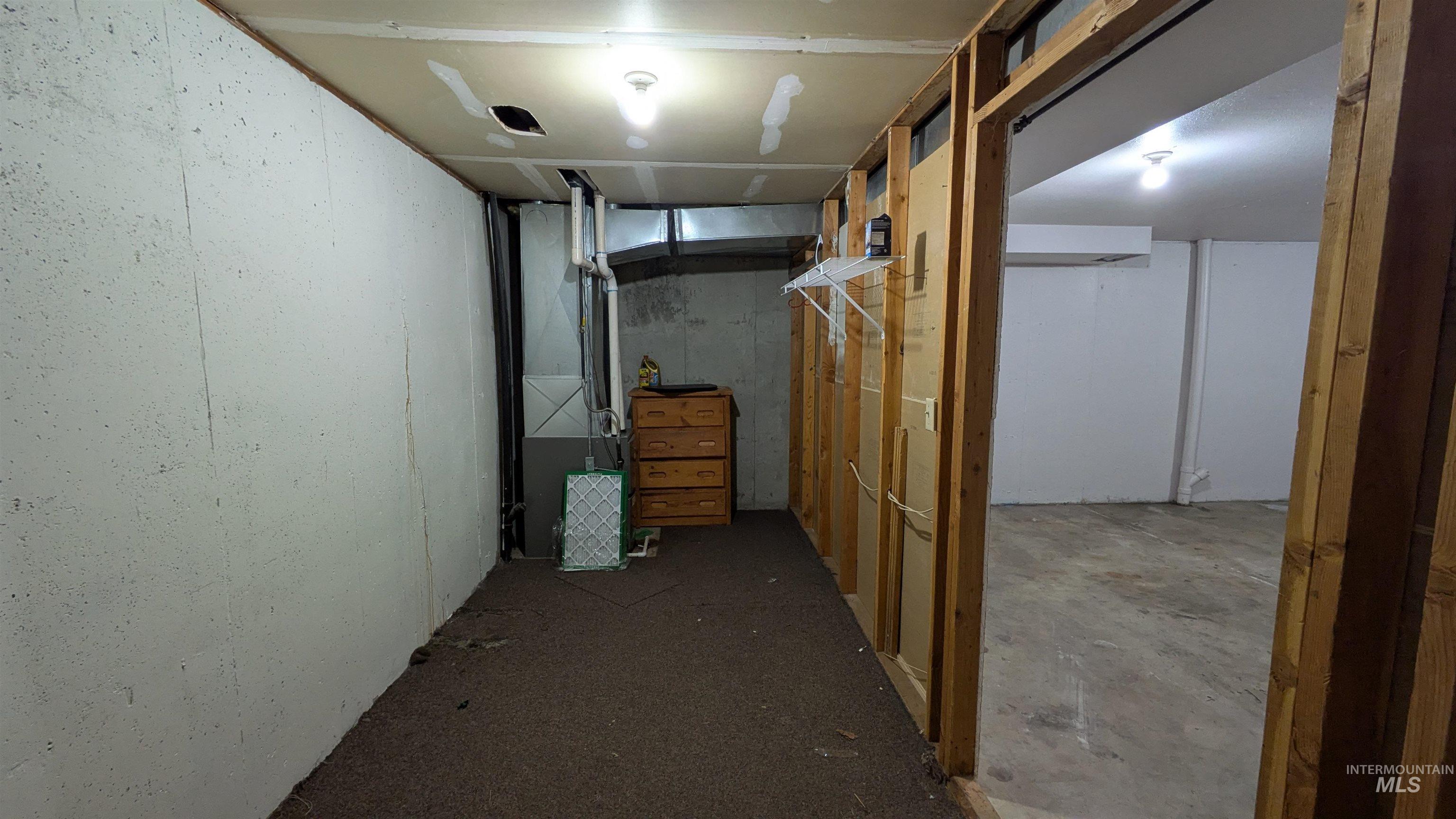 463 Boyde Ave Property Photo 4