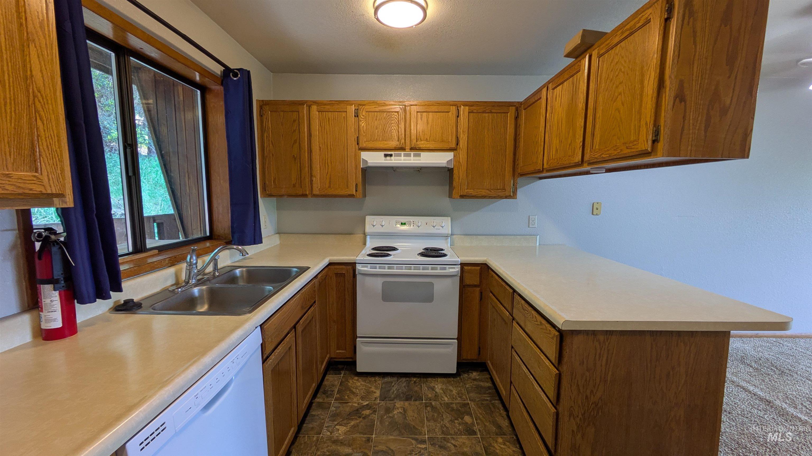 463 Boyde Ave Property Photo 10
