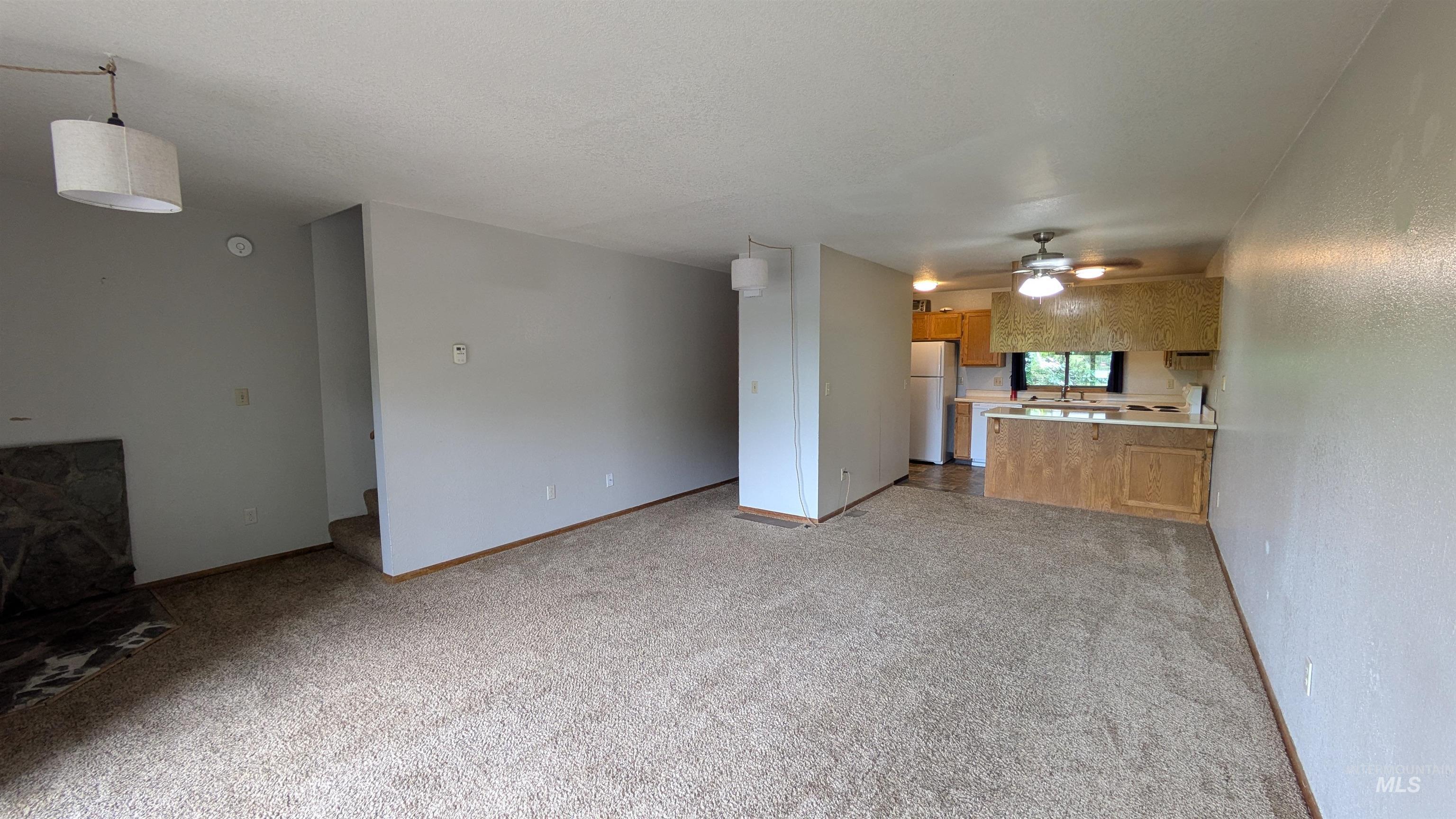463 Boyde Ave Property Photo 18