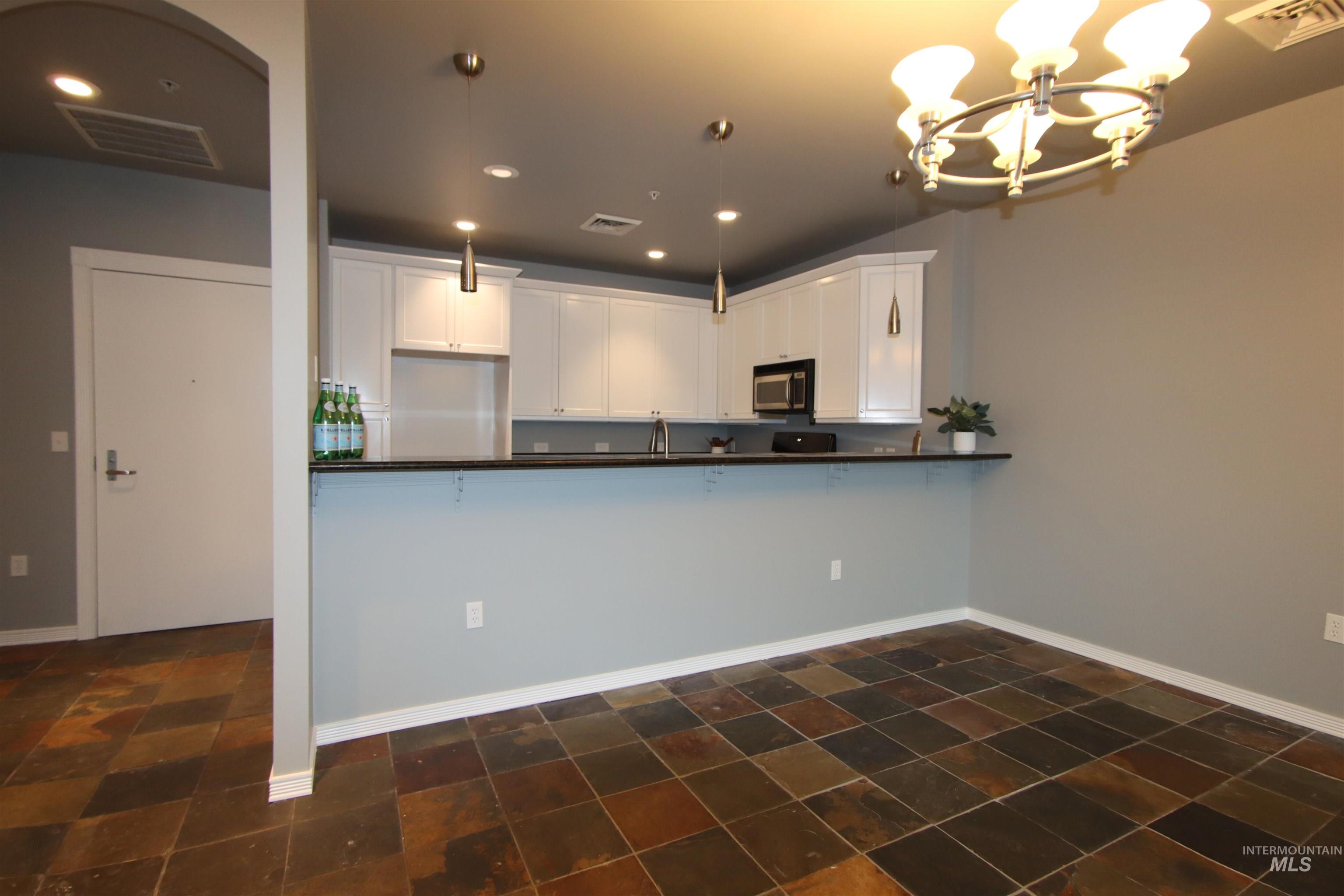 199 N Capitol Property Photo 9