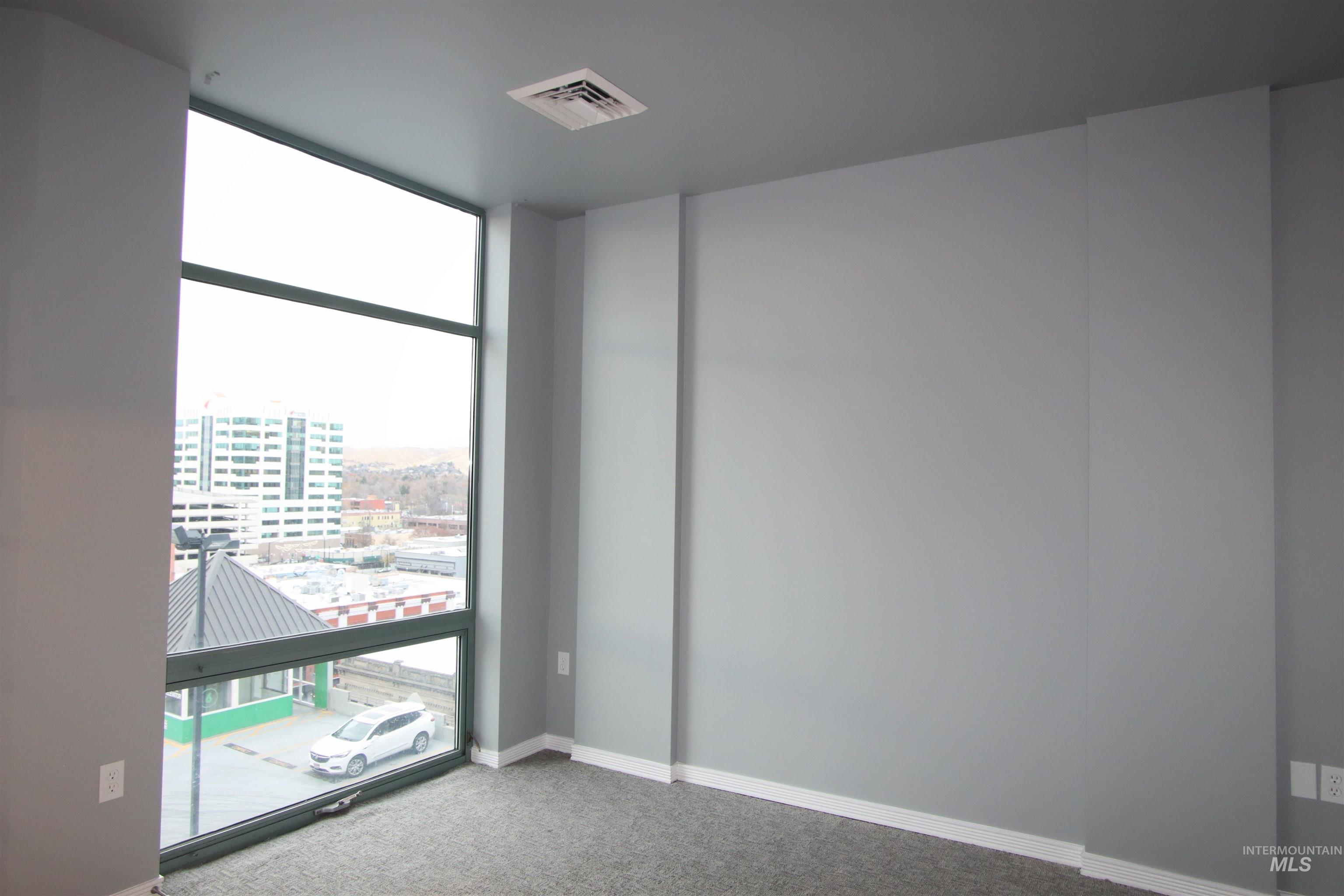199 N Capitol Property Photo 12