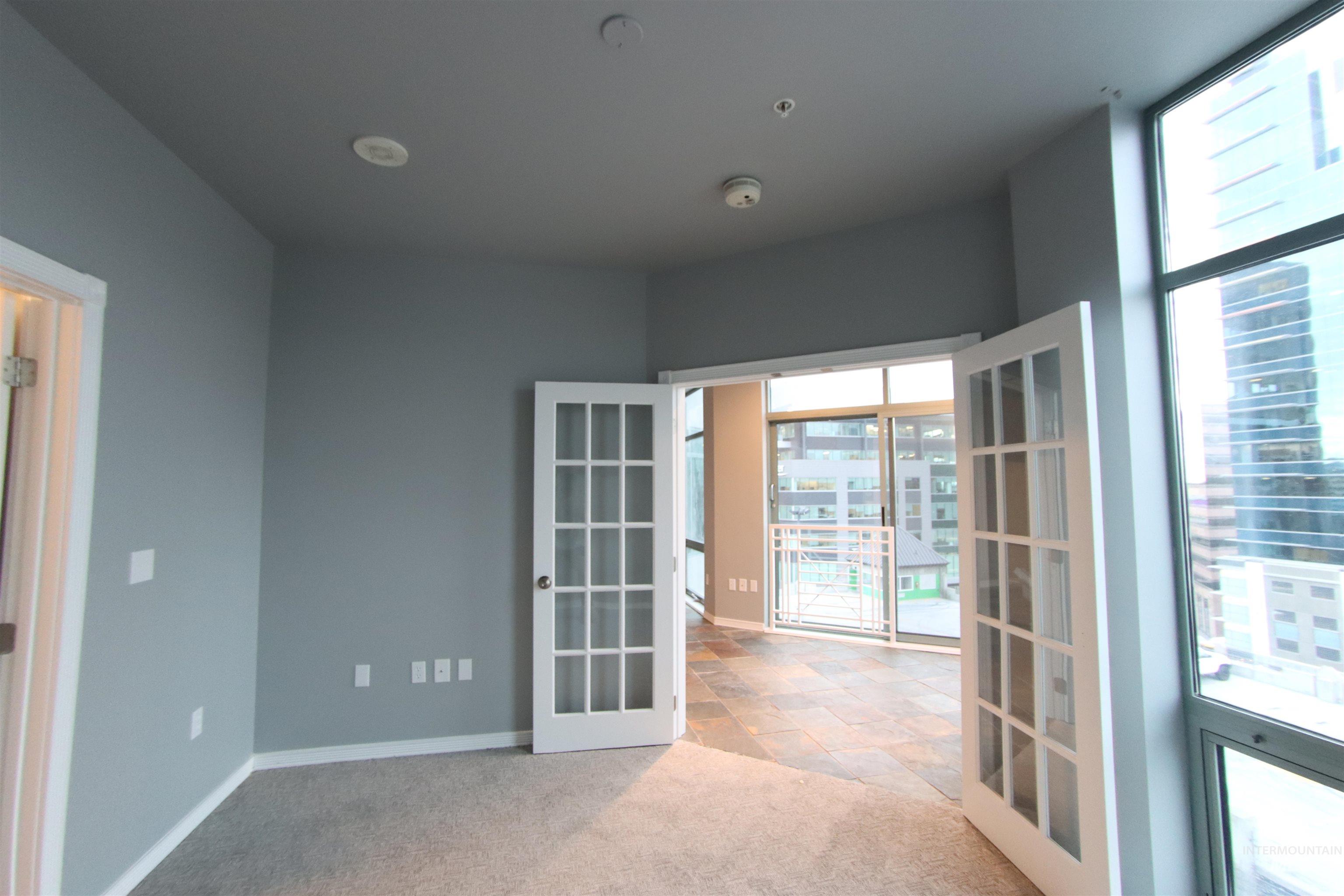 199 N Capitol Property Photo 15
