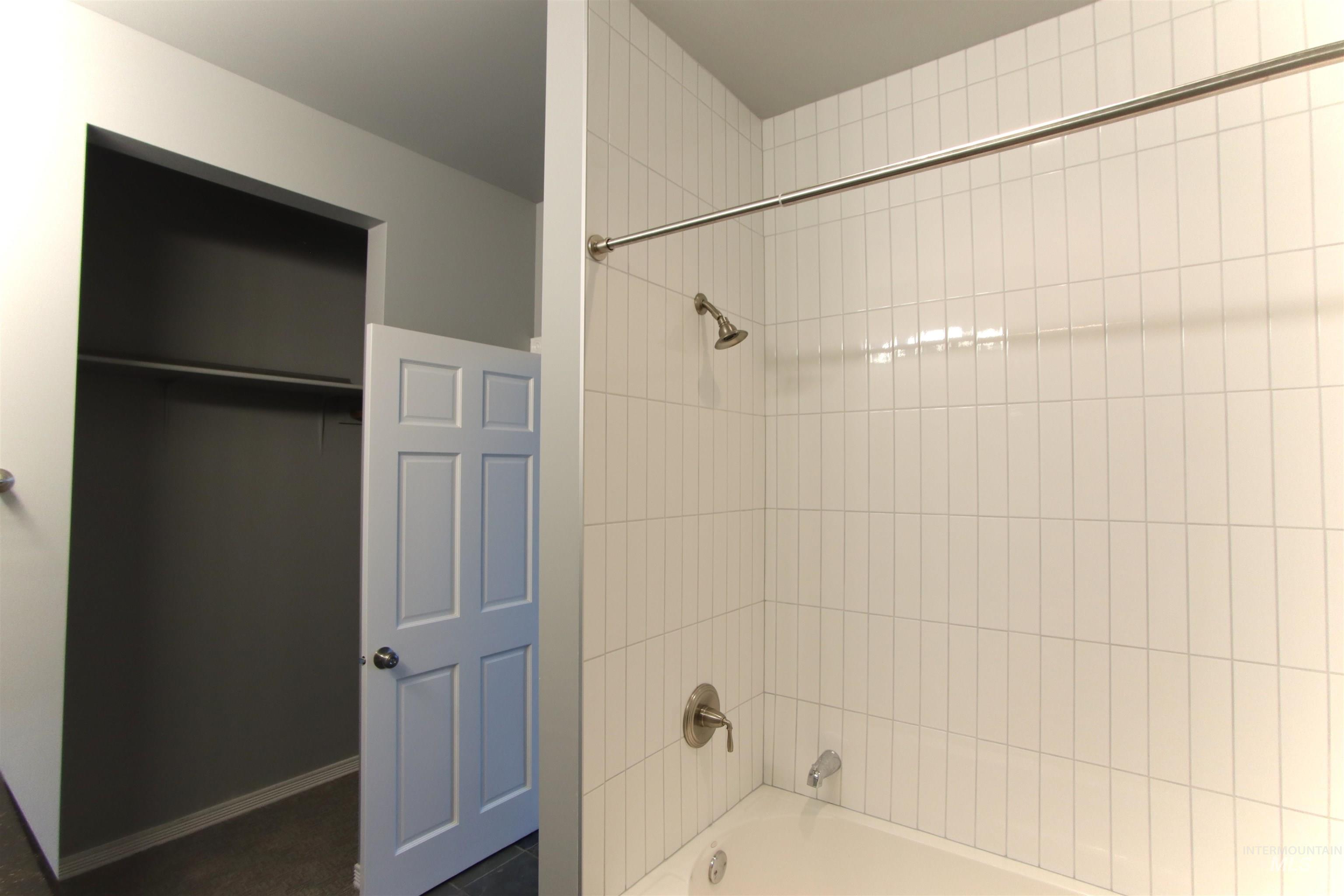199 N Capitol Property Photo 19