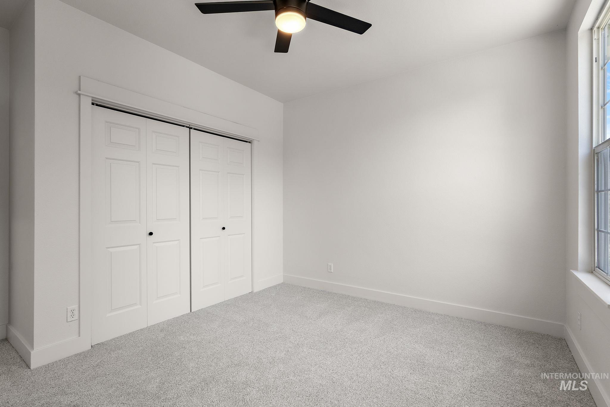 692 N Sierra View Dr Property Photo 32