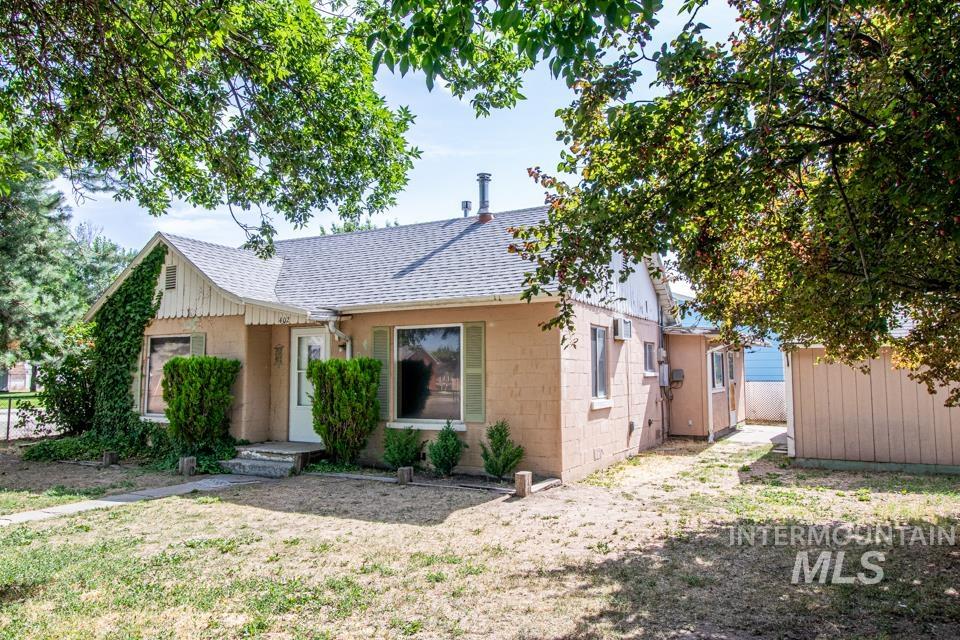402 S Hayes Property Photo 3
