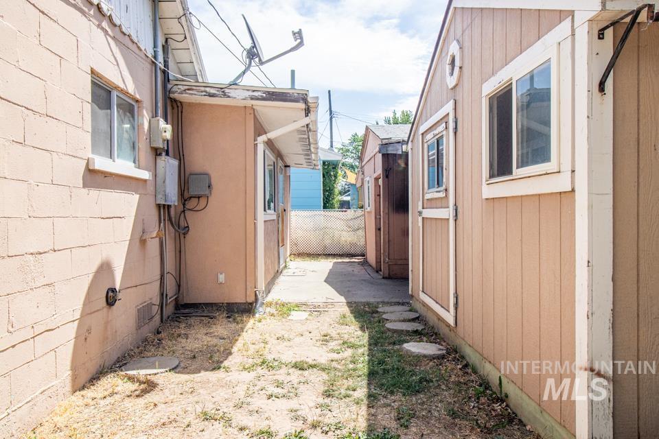 402 S Hayes Property Photo 4