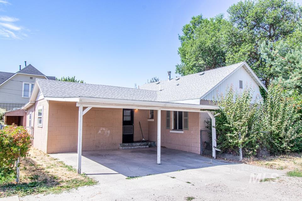 402 S Hayes Property Photo 6