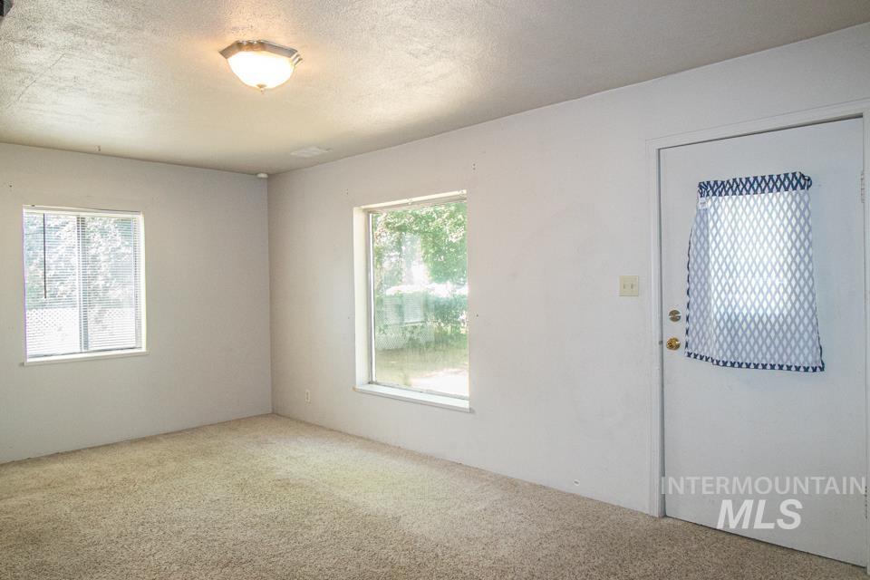 402 S Hayes Property Photo 7