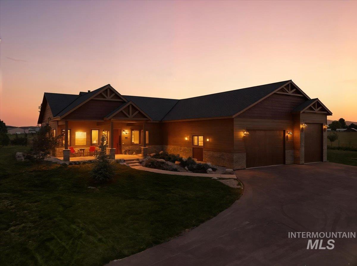 13917 Sky View Court Property Photo 2