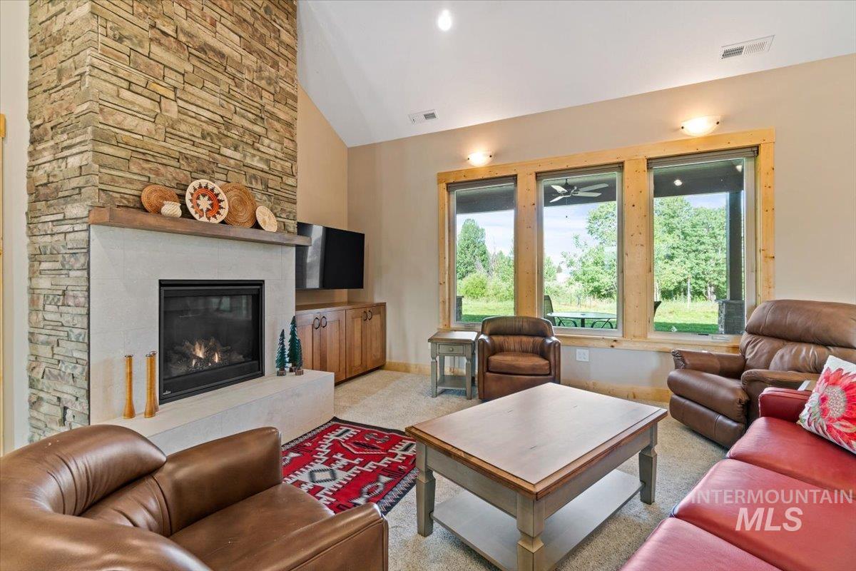 13917 Sky View Court Property Photo 6