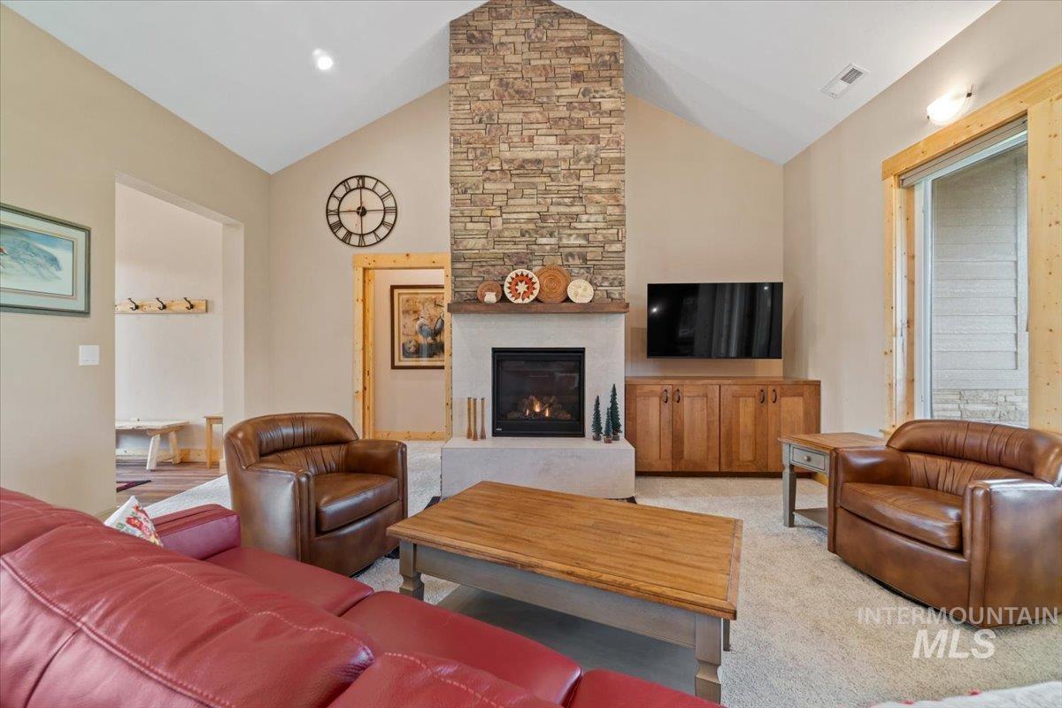 13917 Sky View Court Property Photo 8