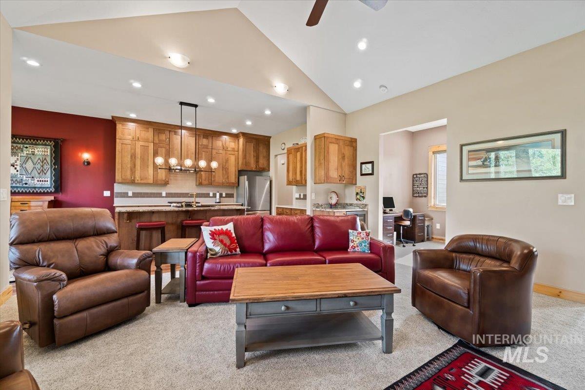 13917 Sky View Court Property Photo 9