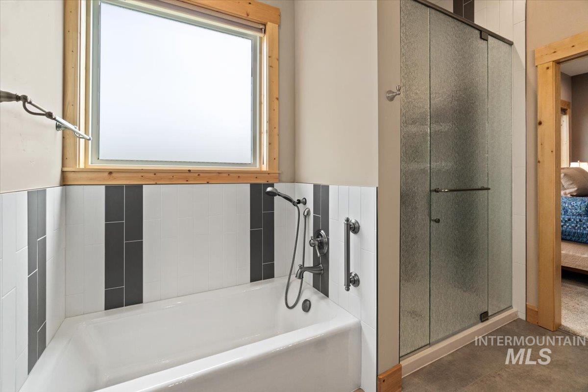 13917 Sky View Court Property Photo 23