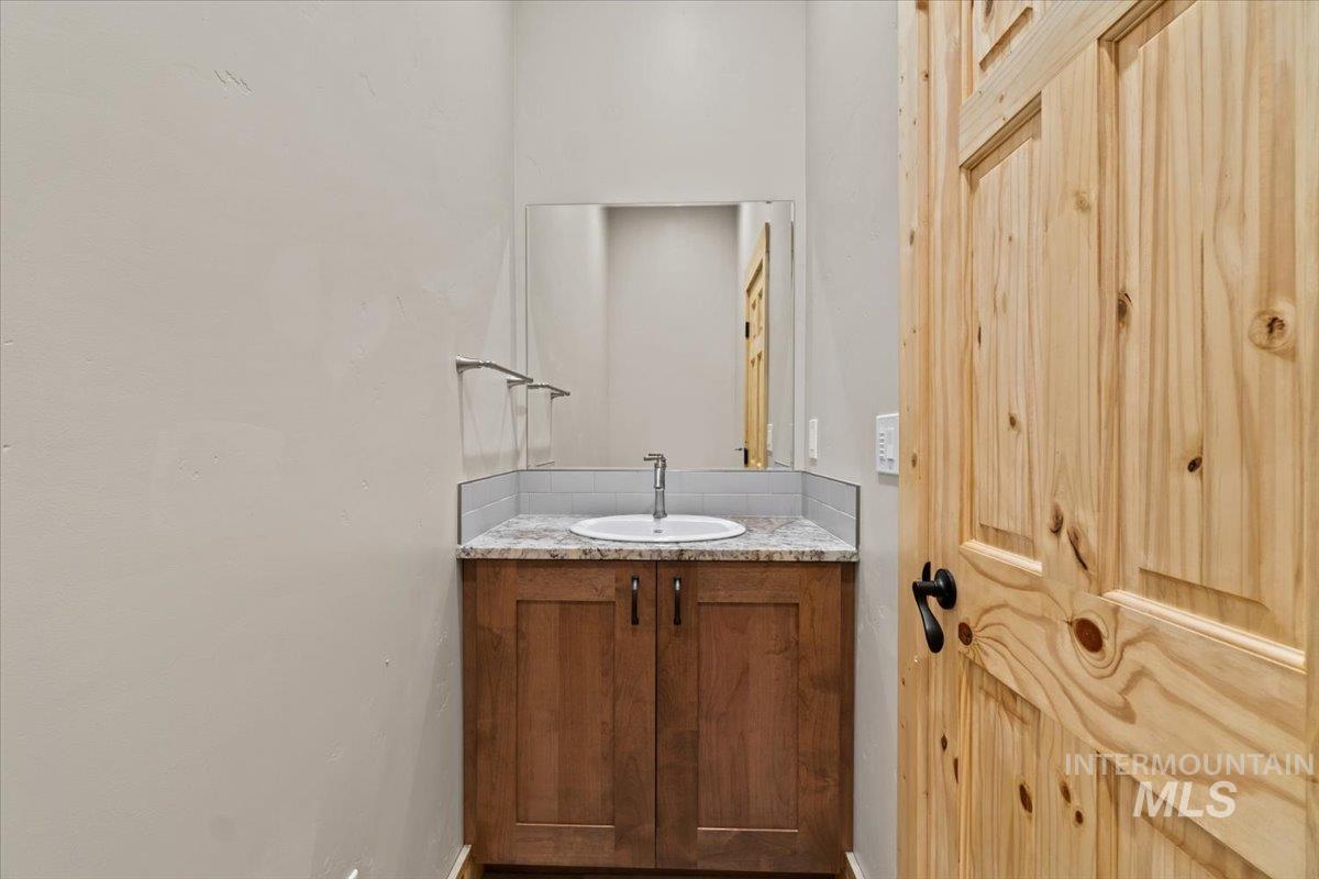 13917 Sky View Court Property Photo 33