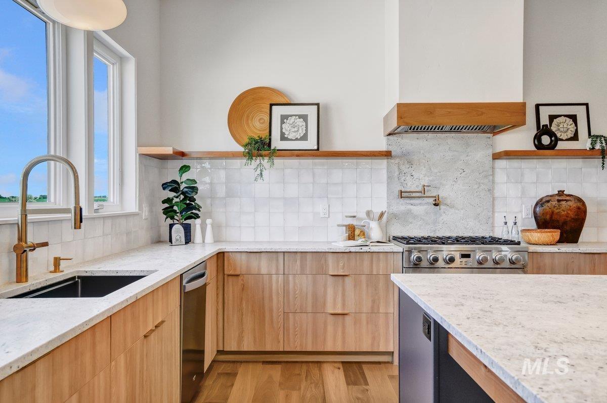 2282 E 4400 N Property Photo 15