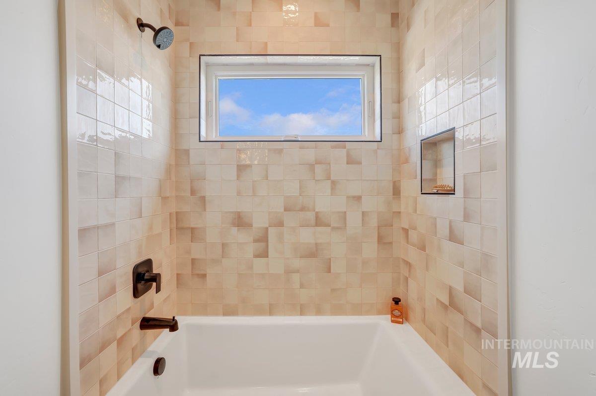 2282 E 4400 N Property Photo 38