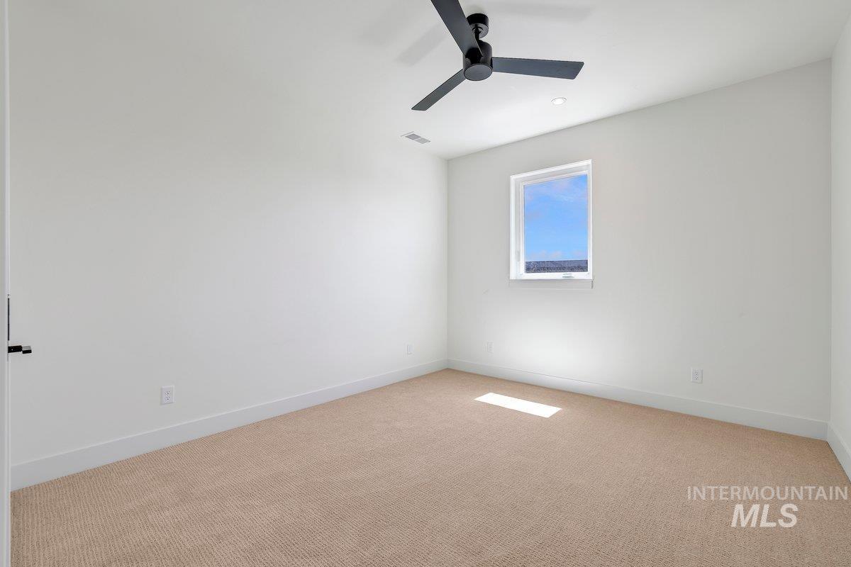 2282 E 4400 N Property Photo 40