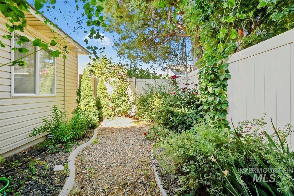2109 Alder Dr. Property Photo 18