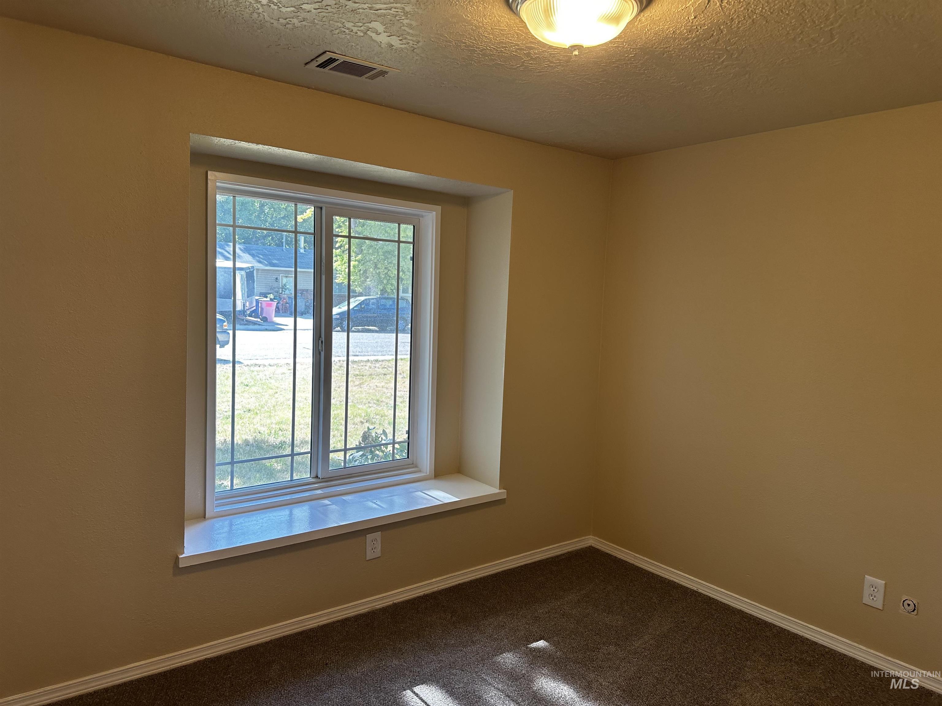 1009 Poppy Dr Property Photo 11