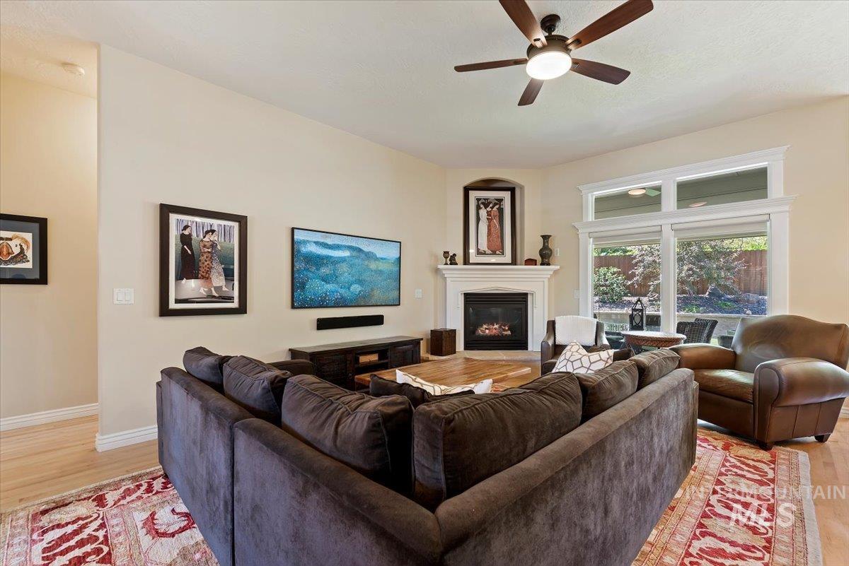 4243 E Aphrodite Ct Property Photo 7