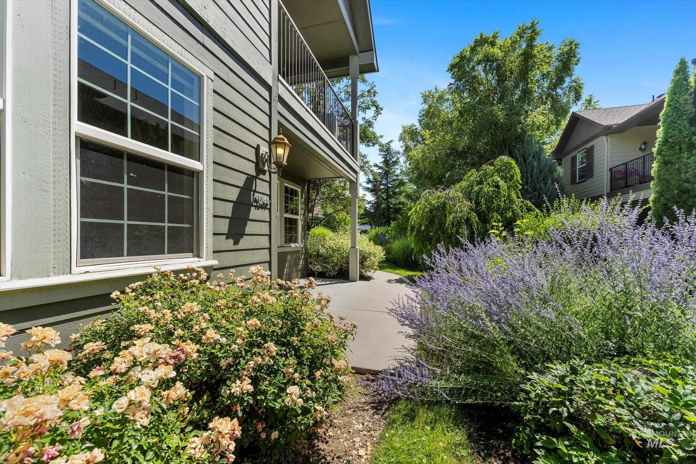 1244 E Winding Creek Drive Property Photo 20