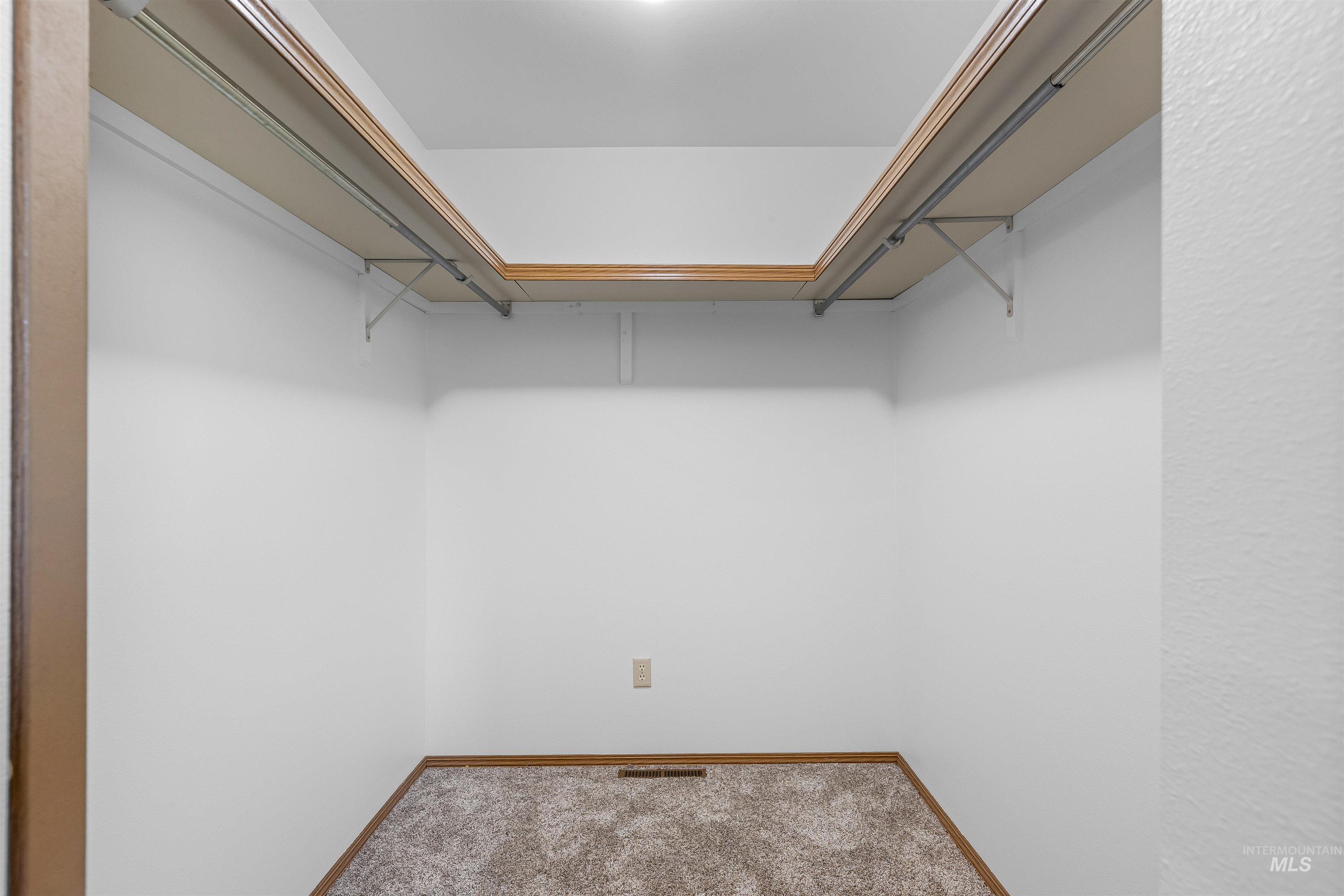 1409 29th St. Property Photo 11