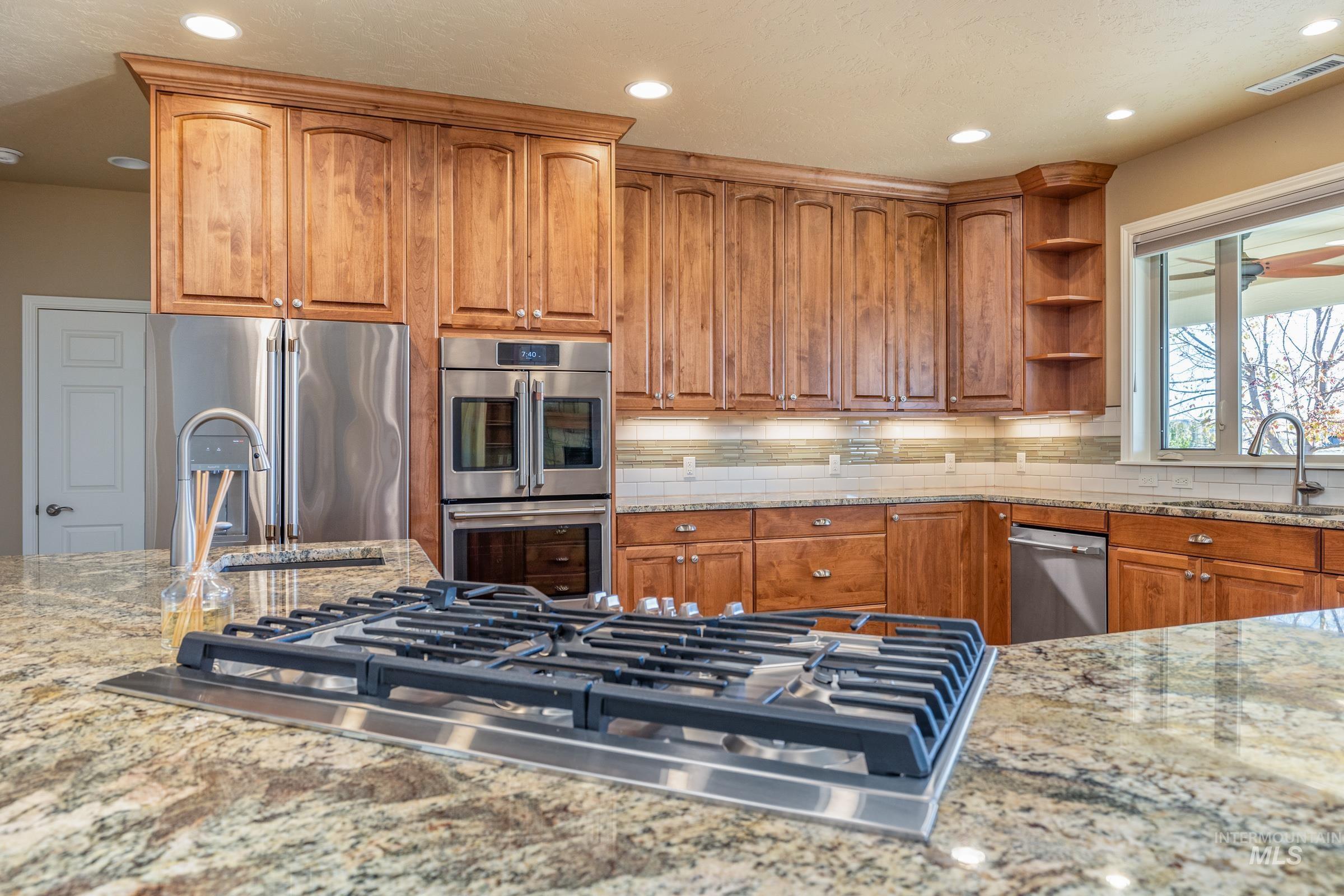 862 Brookwood Dr. Property Photo 14