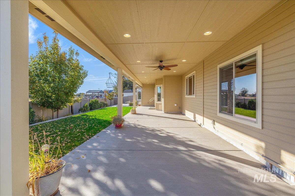 862 Brookwood Dr. Property Photo 17