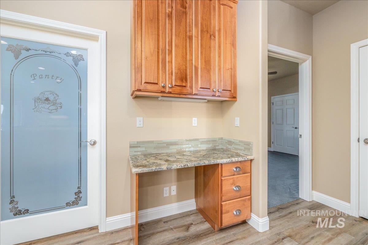 862 Brookwood Dr. Property Photo 21