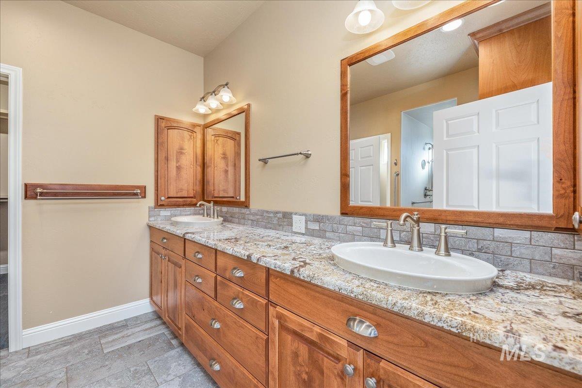 862 Brookwood Dr. Property Photo 27