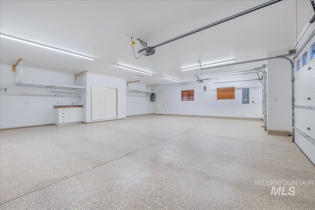 862 Brookwood Dr. Property Photo 40