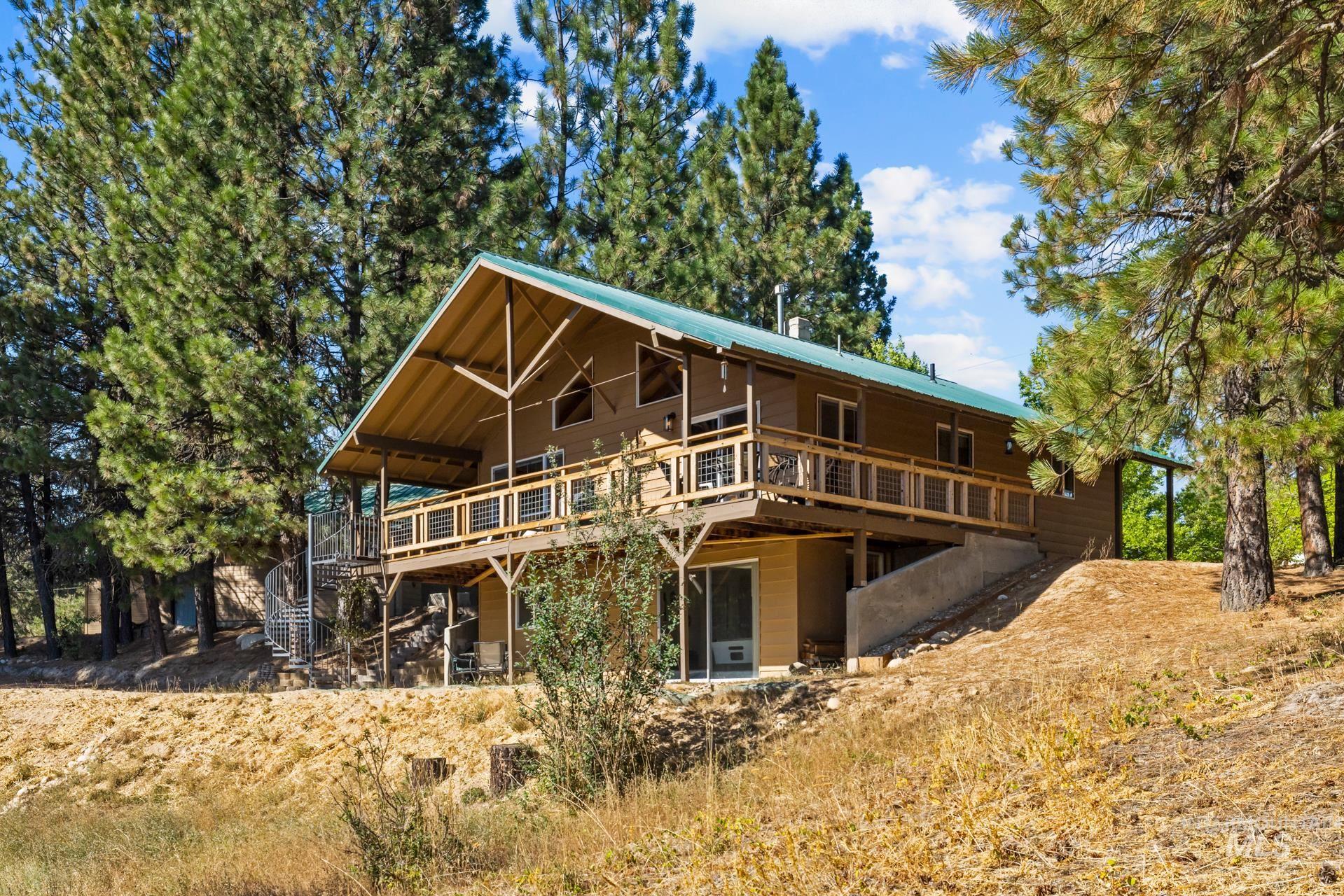 35 Rainbow Ridge Property Photo 1