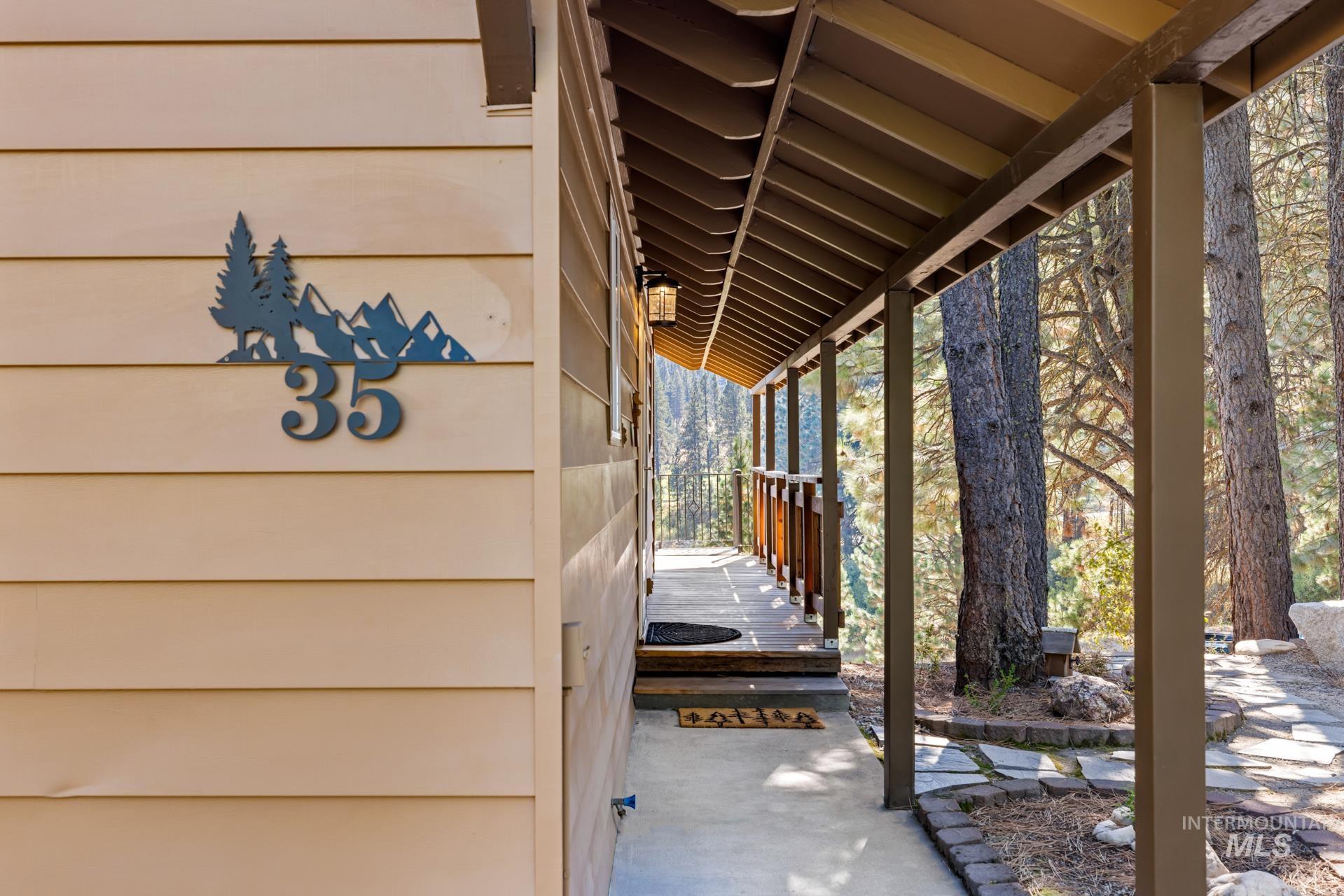 35 Rainbow Ridge Property Photo 8