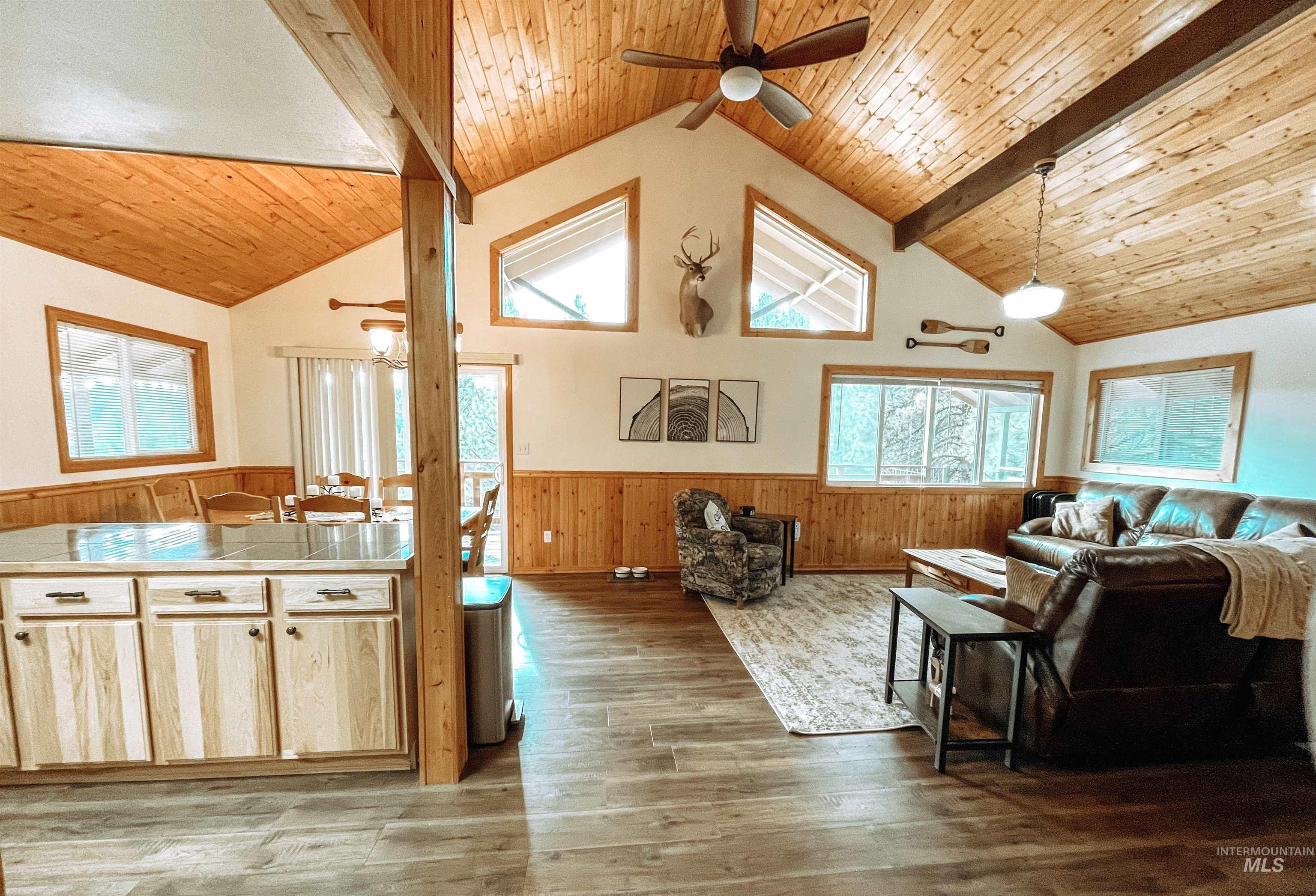35 Rainbow Ridge Property Photo 13