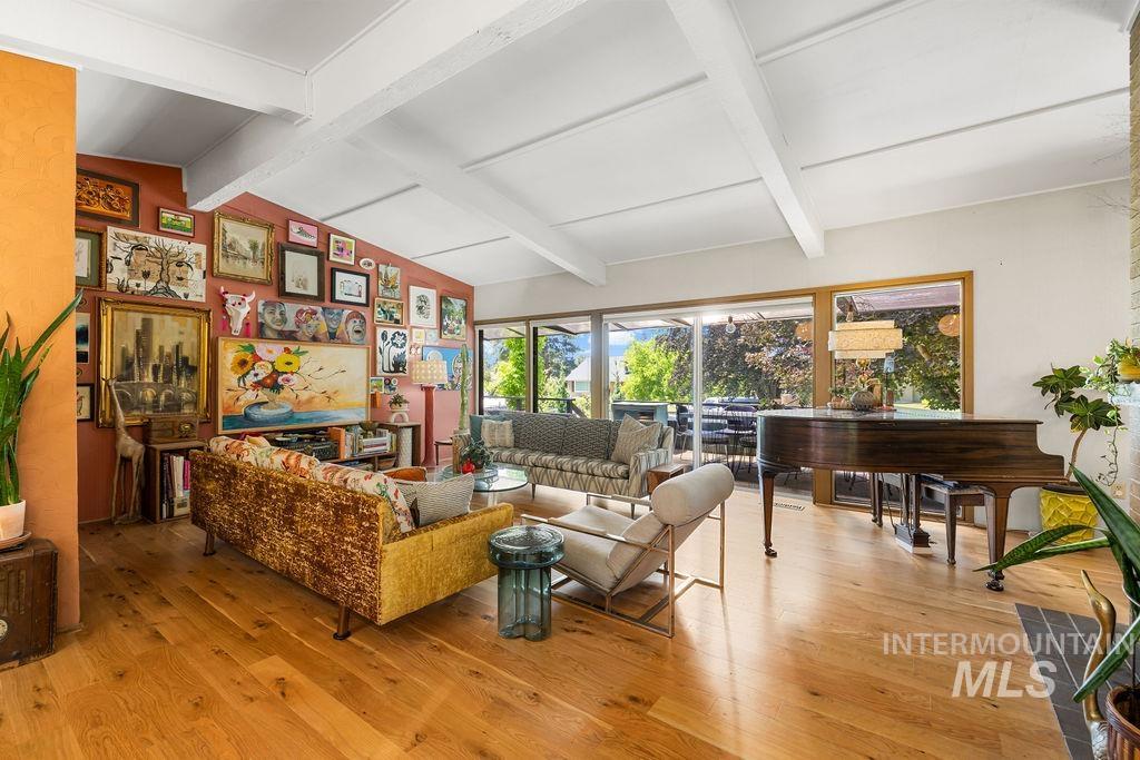 3624 Clifton Way Property Photo 12