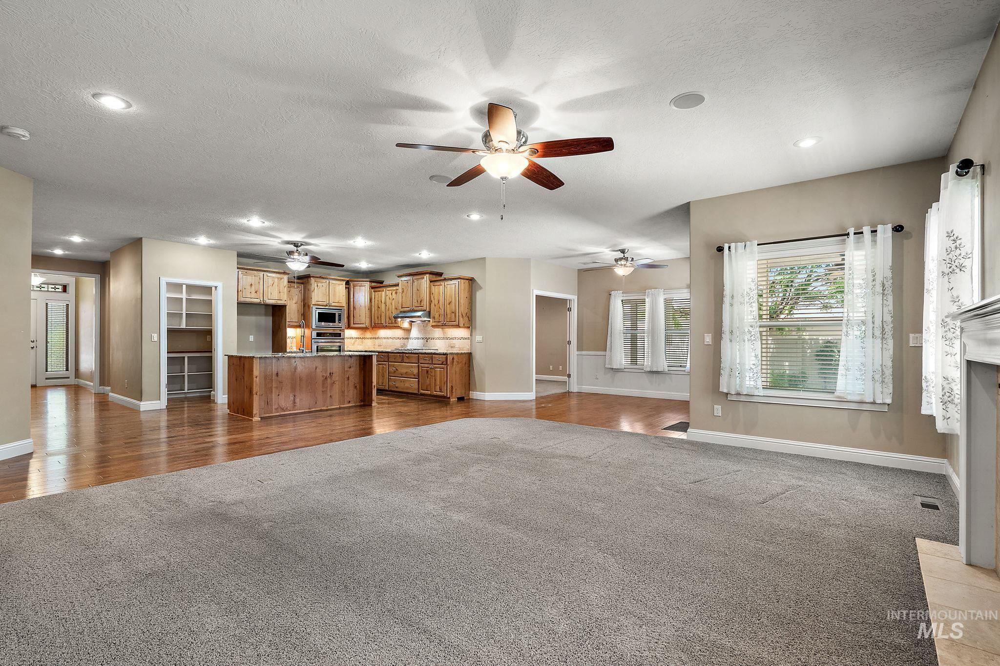 1026 S Riverstone Dr Property Photo 4