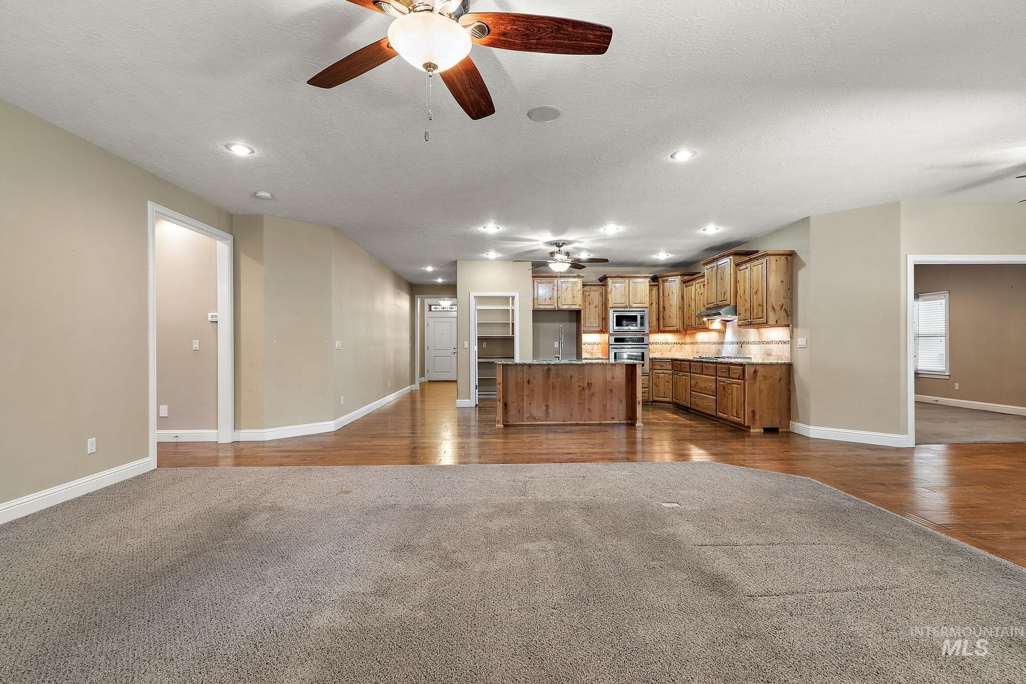 1026 S Riverstone Dr Property Photo 7